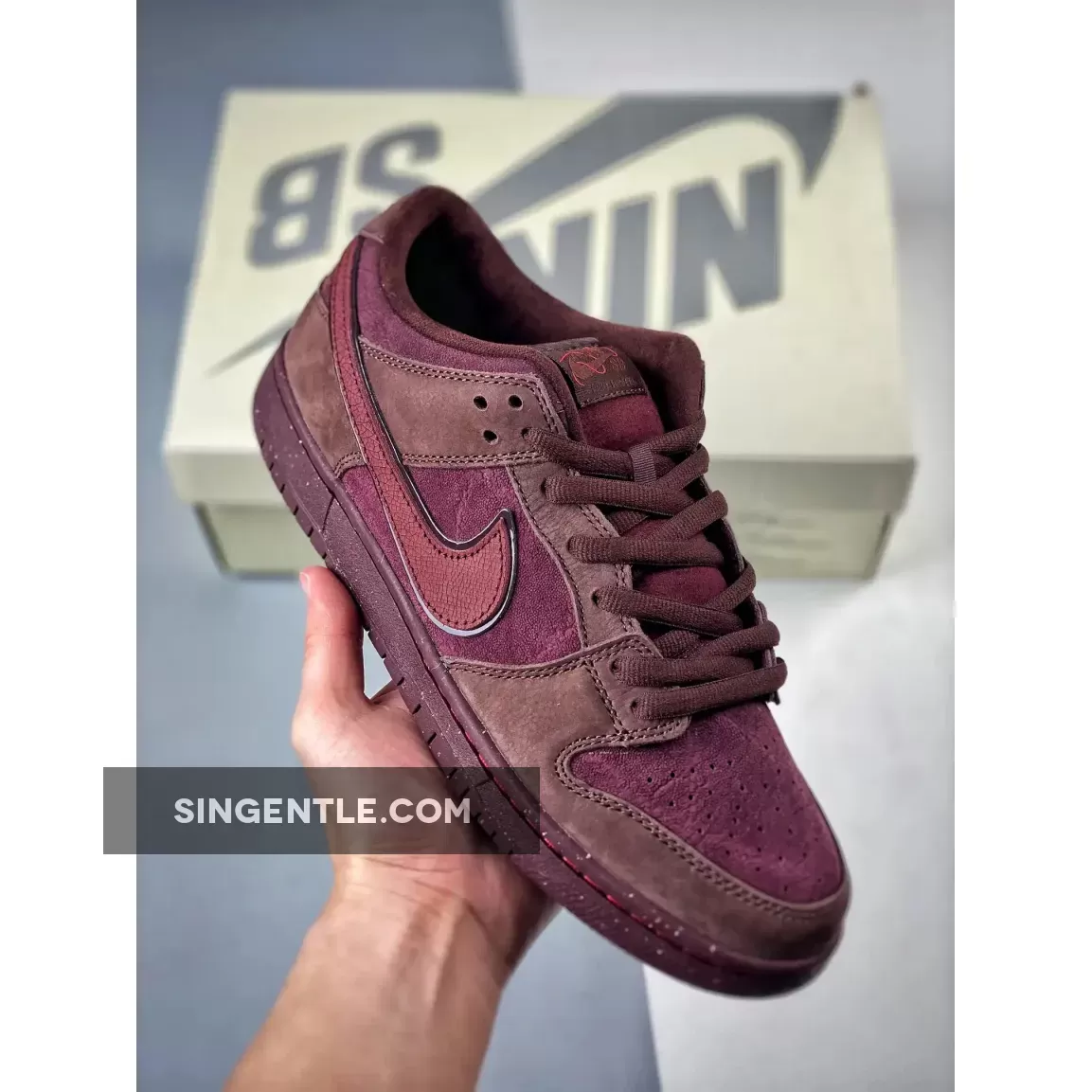 Nike SB Dunk Low "Valentine’s Day 2024" Burgundy Crush